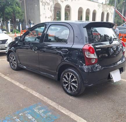 TOYOTA ETIOS 1.5 PLATINUM 16V FLEX 4P AUTOMÁTICO